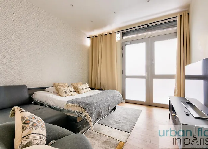159 - Urban Beautiful Brand New Flat In